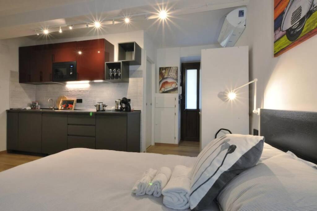 Special 10 - Comfort And Style In The Heart Of Historic Turin Center Exteriör bild